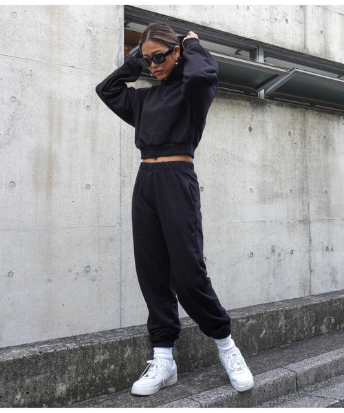 ANAP（アナップ）の「【オンライン限定アイテム】裏毛ジョガーパンツ（スウェットパンツ・レディース・ブラック/ブラウン/カーキ/オレンジ/グレイッシュベージュ・FREE）」の2枚目の写真