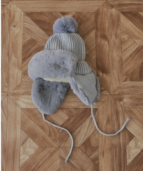 MERLOT（メルロー）の「ぽんぽんニットフライトキャップ（キャップ・レディース・ブラック/グレー/ナチュラル・FREE）」の6枚目の写真