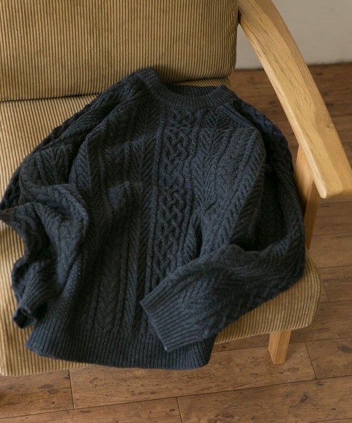 URBAN RESEARCH DOORS（アーバンリサーチドアーズ）の「アラン編みクルーネックニット（ニット/セーター・メンズ・チャコールグレー/オフホワイト/ナチュラル/ブルー系その他・40/38）」の2枚目の写真