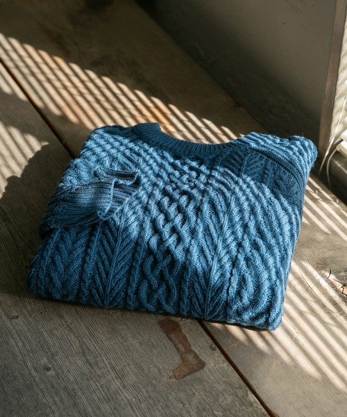 URBAN RESEARCH DOORS（アーバンリサーチドアーズ）の「アラン編みクルーネックニット（ニット/セーター・メンズ・チャコールグレー/オフホワイト/ナチュラル/ブルー系その他・40/38）」の6枚目の写真