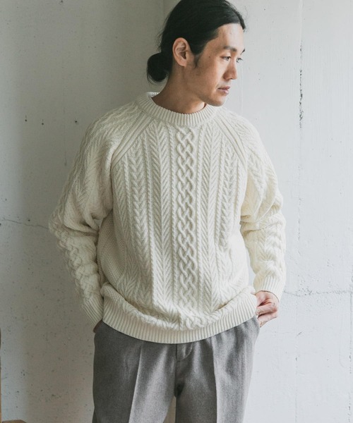 URBAN RESEARCH DOORS（アーバンリサーチドアーズ）の「アラン編みクルーネックニット（ニット/セーター・メンズ・チャコールグレー/オフホワイト/ナチュラル/ブルー系その他・40/38）」の10枚目の写真