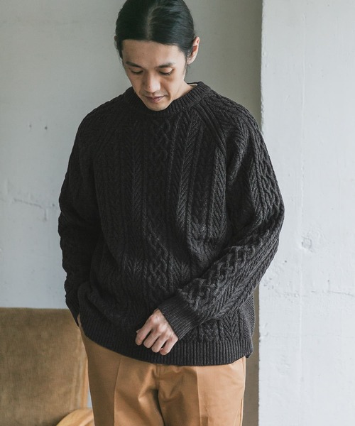 URBAN RESEARCH DOORS（アーバンリサーチドアーズ）の「アラン編みクルーネックニット（ニット/セーター・メンズ・チャコールグレー/オフホワイト/ナチュラル/ブルー系その他・40/38）」の15枚目の写真
