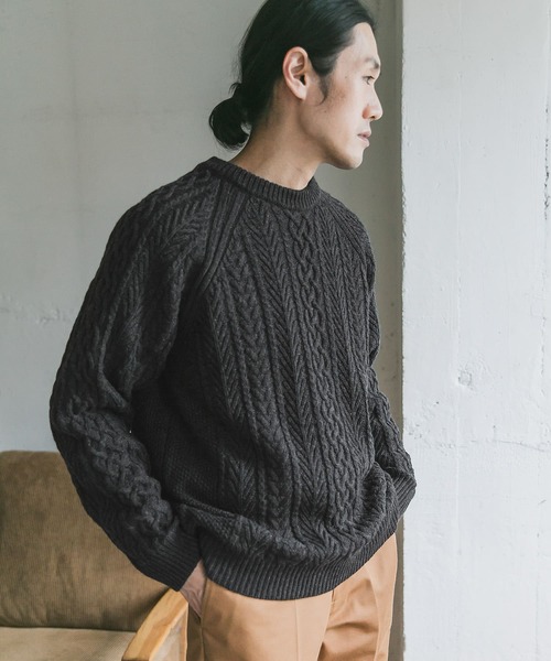 URBAN RESEARCH DOORS（アーバンリサーチドアーズ）の「アラン編みクルーネックニット（ニット/セーター・メンズ・チャコールグレー/オフホワイト/ナチュラル/ブルー系その他・40/38）」の17枚目の写真