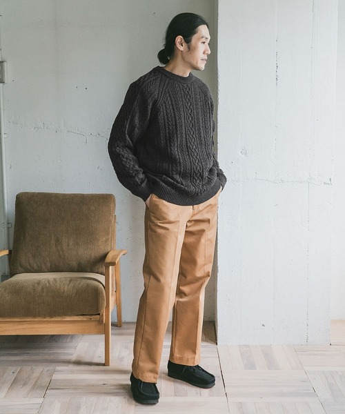 URBAN RESEARCH DOORS（アーバンリサーチドアーズ）の「アラン編みクルーネックニット（ニット/セーター・メンズ・チャコールグレー/オフホワイト/ナチュラル/ブルー系その他・40/38）」の18枚目の写真