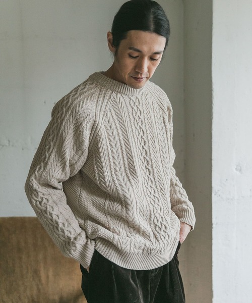 URBAN RESEARCH DOORS（アーバンリサーチドアーズ）の「アラン編みクルーネックニット（ニット/セーター・メンズ・チャコールグレー/オフホワイト/ナチュラル/ブルー系その他・40/38）」の21枚目の写真