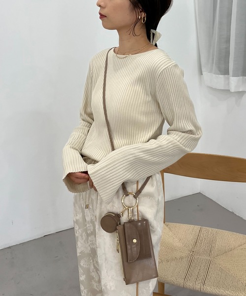 CAPRICIEUX LE'MAGE（カプリシューレマージュ）の「スリットスリーブリブプルオーバー（ニット/セーター・レディース・ブラック/グレー/アイボリー・FREE）」の2枚目の写真