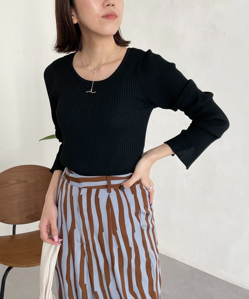 CAPRICIEUX LE'MAGE（カプリシューレマージュ）の「スリットスリーブリブプルオーバー（ニット/セーター・レディース・ブラック/グレー/アイボリー・FREE）」の3枚目の写真