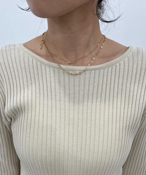 CAPRICIEUX LE'MAGE（カプリシューレマージュ）の「スリットスリーブリブプルオーバー（ニット/セーター・レディース・ブラック/グレー/アイボリー・FREE）」の4枚目の写真