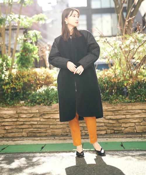 HERENCIA(ヘレンチア)の「ボア × キルティング ドッキング ノーカラー コート(ノーカラーコート・レディース・ブラック/ベージュ系その他/オフホワイト/モカ・MEDIUM)」の5枚目の写真