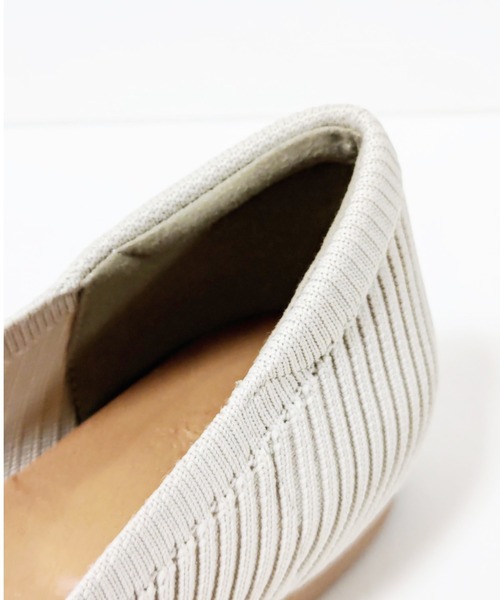 Noubel Voug Relax(ヌーベルヴォーグリラックス)の「ポインテッドトゥ ローヒール ニット パンプス(パンプス・レディース・ブラック/ベージュ/アイボリー/マスタード・S/M/L/LL)」の15枚目の写真