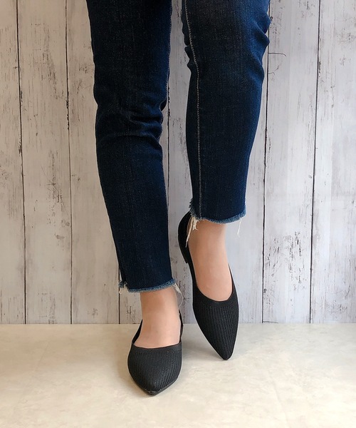 Noubel Voug Relax(ヌーベルヴォーグリラックス)の「ポインテッドトゥ ローヒール ニット パンプス(パンプス・レディース・ブラック/ベージュ/アイボリー/マスタード・S/M/L/LL)」の5枚目の写真