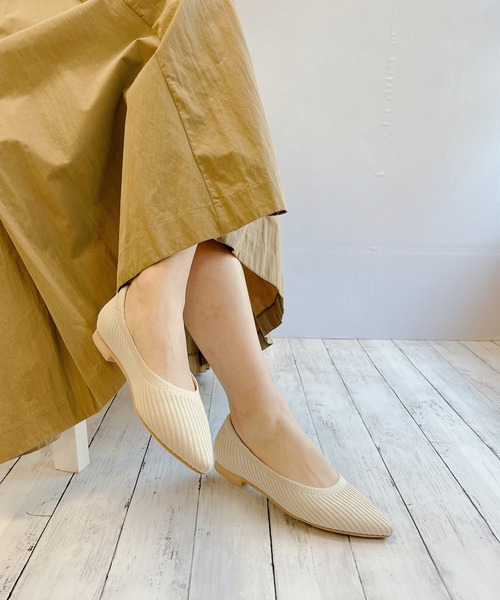 Noubel Voug Relax(ヌーベルヴォーグリラックス)の「ポインテッドトゥ ローヒール ニット パンプス(パンプス・レディース・ブラック/ベージュ/アイボリー/マスタード・S/M/L/LL)」の8枚目の写真