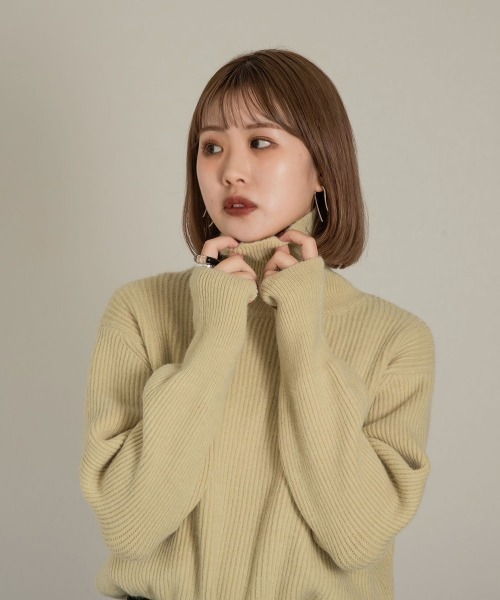 Amiur（エミレ）の「high neck rib knit（ニット/セーター・レディース・グリーン/ベージュ/アイボリー・FREE）」の3枚目の写真