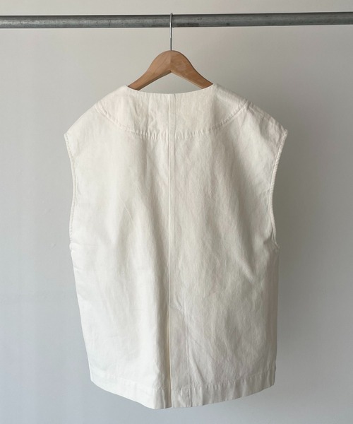CANAL JEAN（キャナルジーン）の「RCW BLUE LABEL(ブルーレーベル) コットンリネンオーバーベスト（その他アウター・レディース・ネイビー/オフホワイト・38）」の12枚目の写真