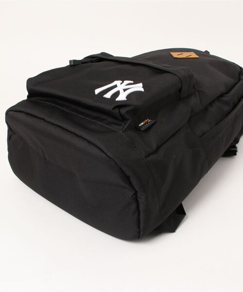 JEANS MATE（ジーンズメイト）の「MLB　立体刺繍チームロゴ入りデイパック　バックパック（バックパック/リュック・メンズ・ネイビー/ブラック/ブラウン・FREE）」の5枚目の写真