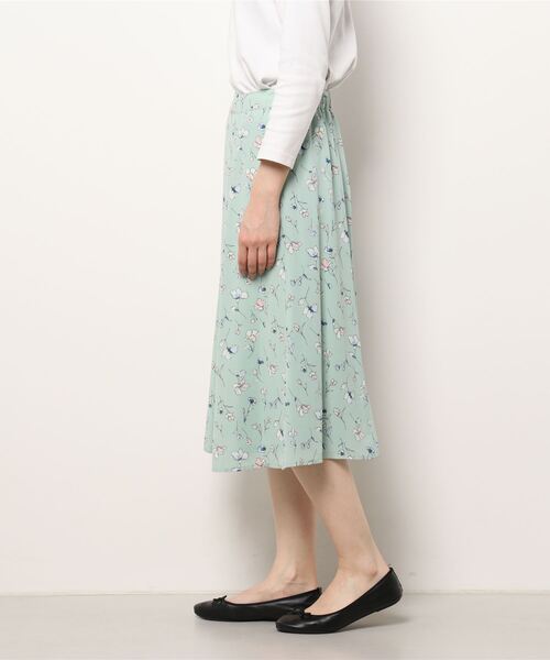 fleur by mint breeze（フルールバイミントブリーズ）の「【M～5L 大きいサイズ】ジョーゼット 花柄 スカート（スカート・レディース・グリーン/ネイビー・L/5L/4L/M/LL/3L）」の8枚目の写真