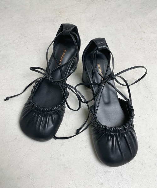 StyleSea(スタイルシー)の「マルチWAYチャンキーヒールレースアップシューズ(パンプス・レディース・ホワイト/ブラック・22.5cm/23cm/23.5cm/24cm/24.5cm/25cm)」の2枚目の写真