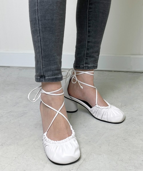 StyleSea(スタイルシー)の「マルチWAYチャンキーヒールレースアップシューズ(パンプス・レディース・ホワイト/ブラック・22.5cm/23cm/23.5cm/24cm/24.5cm/25cm)」の13枚目の写真