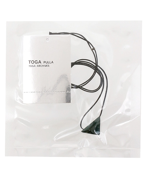 TOGA(トーガ)の「■別注■ TOGA×MIDWEST トライアングルネックレスS(ネックレス・レディース・ブラック/ネイビー/グリーン/ホワイト・FREE)」の12枚目の写真