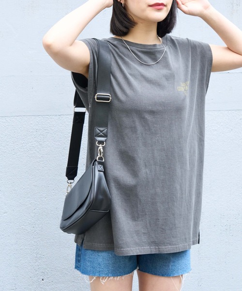 WEGO（ウィゴー）の「WEGO/ヴィンテージライクプリントノースリーブT（タンクトップ・レディース・スミクロ/オートミール・FREE）」の6枚目の写真