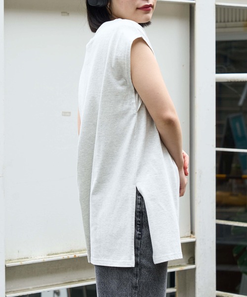 WEGO（ウィゴー）の「WEGO/ヴィンテージライクプリントノースリーブT（タンクトップ・レディース・スミクロ/オートミール・FREE）」の9枚目の写真
