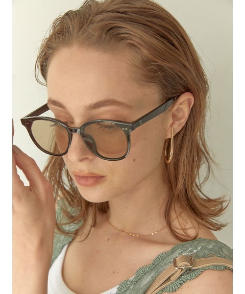 ACYM（アシーム）の「Big flame color サングラス（サングラス・レディース・ブラック/モカ・FREE）」の2枚目の写真