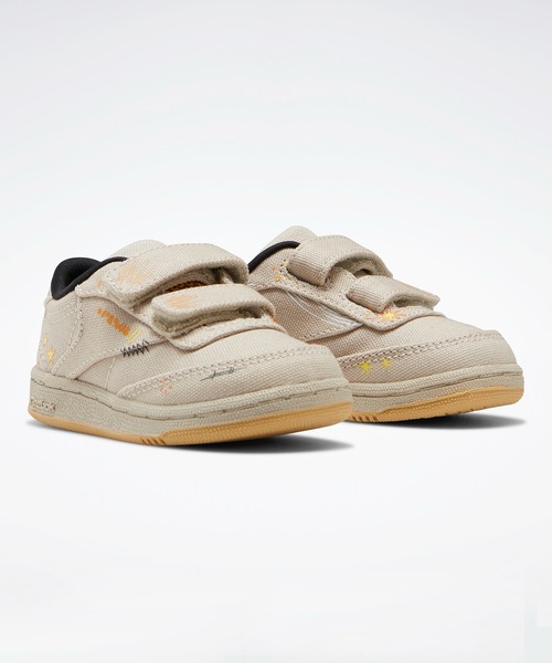 Reebok(リーボック)の「ルーニーテューンクラブシー 85 / Looney Tunes Club C 85(スニーカー・キッズ・ベージュ系その他・18.0cm/21.0cm/20.0cm/19.0cm/22.0cm/17.0cm)」の10枚目の写真