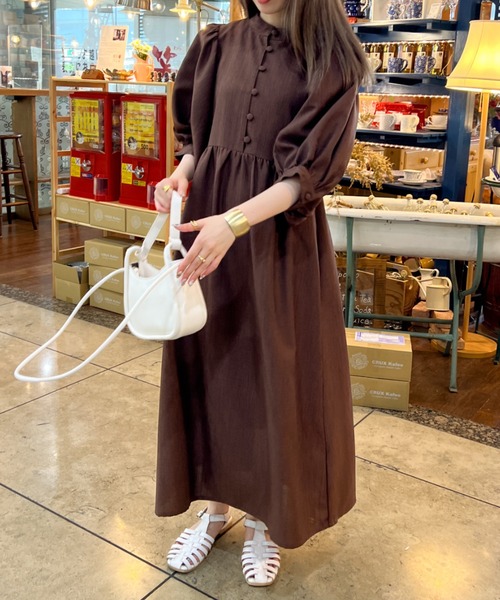 Ambre Ciel(アンブルシエル)の「クルミボタンボリュームワンピース/【WEB/EC限定商品】(ワンピース・レディース・ダークブラウン/アイボリー・FREE)」の1枚目の写真