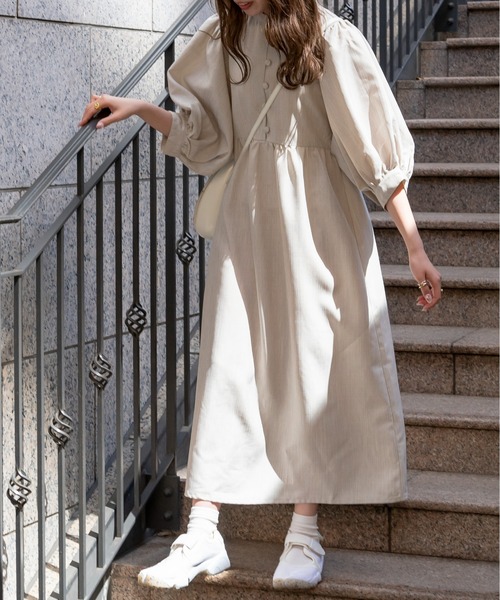 Ambre Ciel(アンブルシエル)の「クルミボタンボリュームワンピース/【WEB/EC限定商品】(ワンピース・レディース・ダークブラウン/アイボリー・FREE)」の12枚目の写真