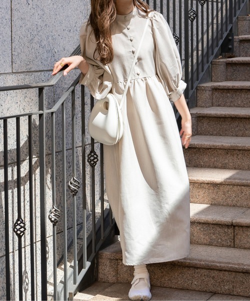 Ambre Ciel(アンブルシエル)の「クルミボタンボリュームワンピース/【WEB/EC限定商品】(ワンピース・レディース・ダークブラウン/アイボリー・FREE)」の3枚目の写真