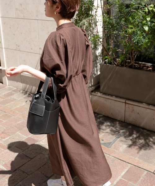 Ambre Ciel(アンブルシエル)の「クルミボタンボリュームワンピース/【WEB/EC限定商品】(ワンピース・レディース・ダークブラウン/アイボリー・FREE)」の10枚目の写真
