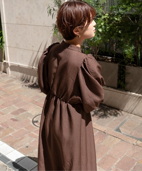 Ambre Ciel(アンブルシエル)の「クルミボタンボリュームワンピース/【WEB/EC限定商品】(ワンピース・レディース・ダークブラウン/アイボリー・FREE)」の9枚目の写真