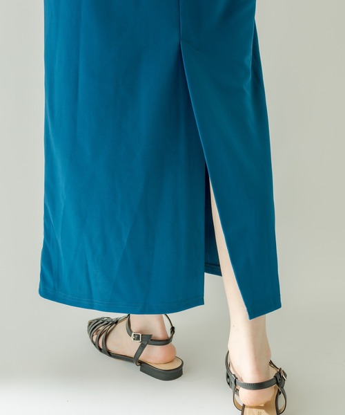 mystic（ミスティック）の「Vキャミワンピース（ワンピース・レディース・オフホワイト/ブラック/ブルー・1/2）」の22枚目の写真