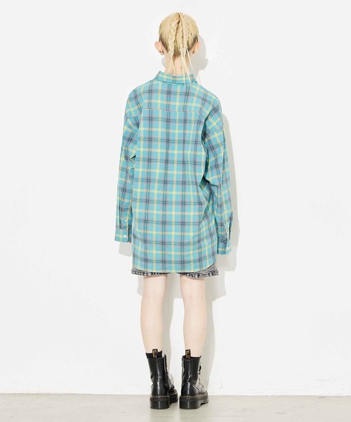 X-girl(エックスガール)の「PLAID FACE EMBOROIDERY SHIRT(シャツ/ブラウス・レディース・ベージュ/グレー/ブルー・S/M)」の6枚目の写真