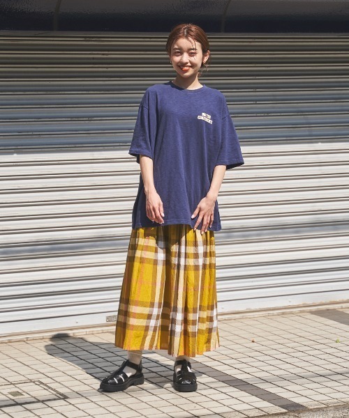 RODEO CROWNS WIDE BOWL（ロデオクラウンズワイドボウル）の「GOOD OLD カレッジTシャツ（Tシャツ/カットソー・レディース・イエロー/オフホワイト/グリーン/ネイビー・FREE）」の8枚目の写真