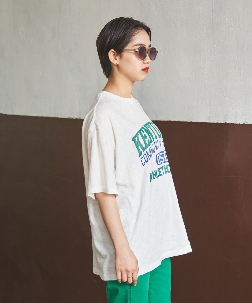 RODEO CROWNS WIDE BOWL（ロデオクラウンズワイドボウル）の「GOOD OLD カレッジTシャツ（Tシャツ/カットソー・レディース・イエロー/オフホワイト/グリーン/ネイビー・FREE）」の13枚目の写真