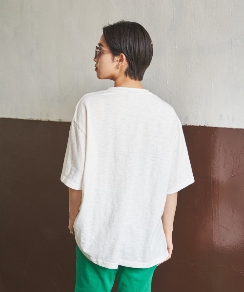 RODEO CROWNS WIDE BOWL（ロデオクラウンズワイドボウル）の「GOOD OLD カレッジTシャツ（Tシャツ/カットソー・レディース・イエロー/オフホワイト/グリーン/ネイビー・FREE）」の14枚目の写真