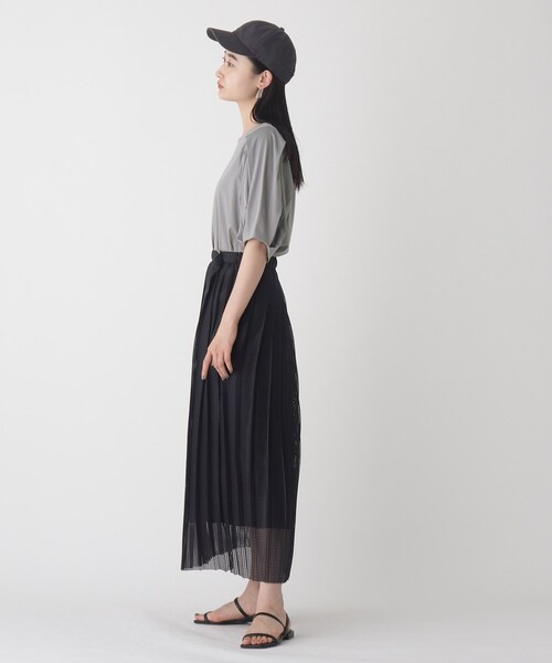 OPAQUE.CLIP(オペークドットクリップ)の「◆シルキーコットン パフスリーブカットソー【WEB限定カラー・サイズ】(Tシャツ/カットソー・レディース・チャコールグレー/ブラック/ブラウン系その他5/ホワイト系/ネイビー系5・40/38/42/36)」の8枚目の写真