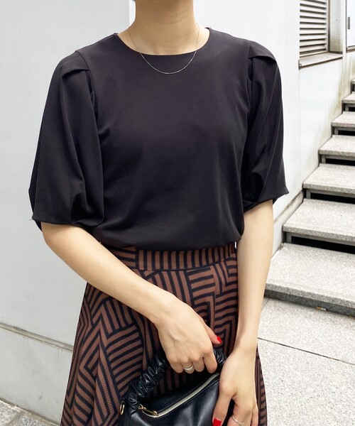OPAQUE.CLIP(オペークドットクリップ)の「◆シルキーコットン パフスリーブカットソー【WEB限定カラー・サイズ】(Tシャツ/カットソー・レディース・チャコールグレー/ブラック/ブラウン系その他5/ホワイト系/ネイビー系5・40/38/42/36)」の21枚目の写真