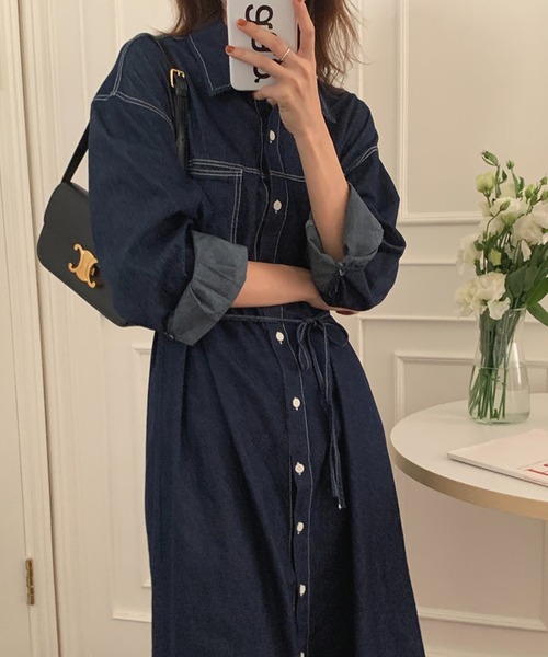 VitaFelice(ヴィータフェリーチェ)の「ウエストマークデニムシャツワンピース(ワンピース・レディース・ネイビー/ライトブルー・FREE)」の2枚目の写真