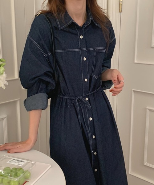 VitaFelice(ヴィータフェリーチェ)の「ウエストマークデニムシャツワンピース(ワンピース・レディース・ネイビー/ライトブルー・FREE)」の10枚目の写真