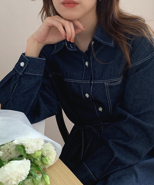 VitaFelice(ヴィータフェリーチェ)の「ウエストマークデニムシャツワンピース(ワンピース・レディース・ネイビー/ライトブルー・FREE)」の12枚目の写真