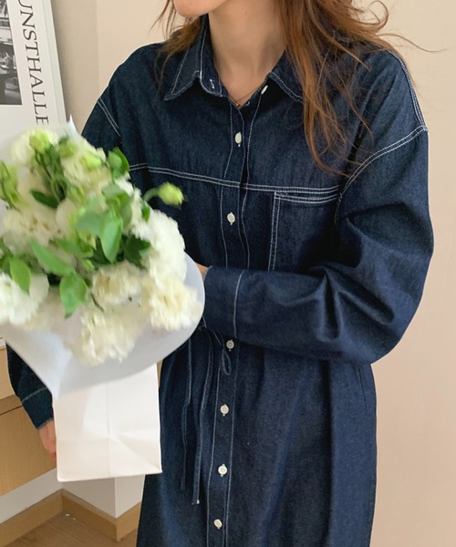 VitaFelice(ヴィータフェリーチェ)の「ウエストマークデニムシャツワンピース(ワンピース・レディース・ネイビー/ライトブルー・FREE)」の13枚目の写真