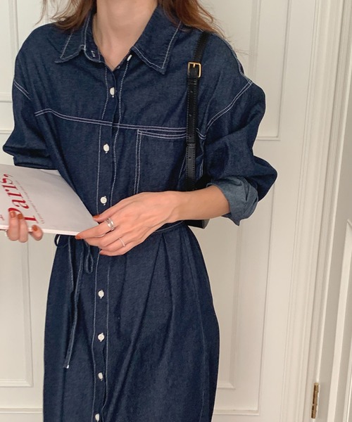 VitaFelice(ヴィータフェリーチェ)の「ウエストマークデニムシャツワンピース(ワンピース・レディース・ネイビー/ライトブルー・FREE)」の14枚目の写真