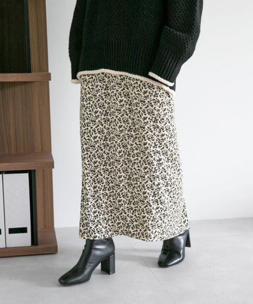 LOWRYS FARM（ローリーズファーム）の「コバナタイトスカート　166350（スカート・レディース・ブラック/ブラウン/アイボリー・FREE）」の3枚目の写真