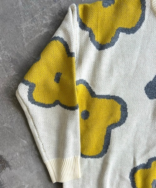 VACANCY（ヴァカンシー）の「ニュアンスフラワーオーバーニット【ユニセックス】（ニット/セーター・レディース・グレー/ブラック/ナチュラル・FREE）」の14枚目の写真