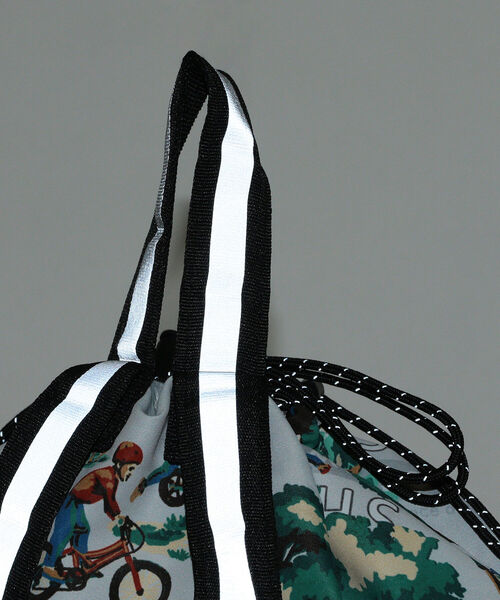 こども ビームス（コドモビームス）の「nowartt × THE PARK SHOP / ナップサック 22（バックパック/リュック・キッズ・グレー/ネイビー・ONE SIZE）」の6枚目の写真