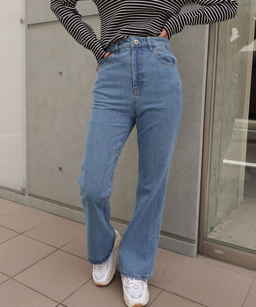 CORNERS(コーナーズ)の「デニムフレアーパンツ(デニムパンツ・レディース・インディゴブルー/ブルー・M)」の9枚目の写真