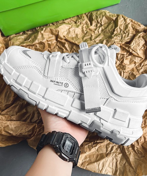 aimoha(アイモハ)の「カジュアルストリートスニーカー厚底シューズ(4カラー)(スニーカー・メンズ・ブラック/グレー/ベージュ/ホワイト・27.0cm/24.5cm/27.5cm/26.0cm/25.5cm/26.5cm/25.0cm)」の7枚目の写真