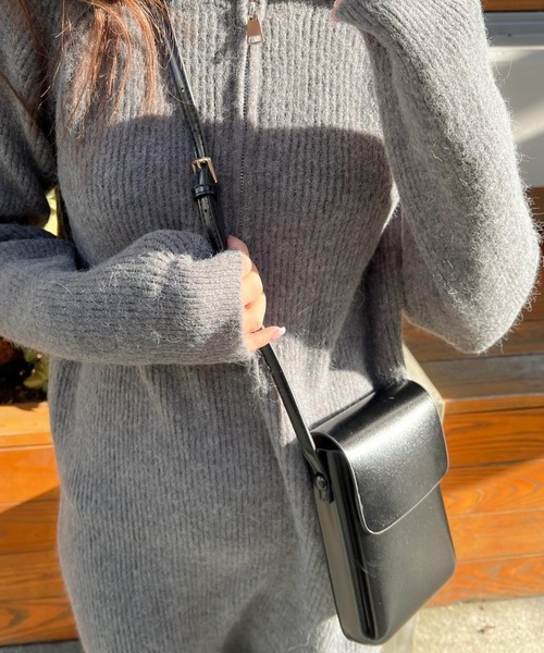 Lamoa(ラモア)の「Lamoa/ミニスマホショルダーバッグ(ショルダーバッグ・レディース・ブラック/ベージュ/アイボリー/ブラウン・FREE)」の3枚目の写真